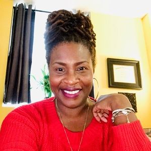 Meet your Posher, Monica